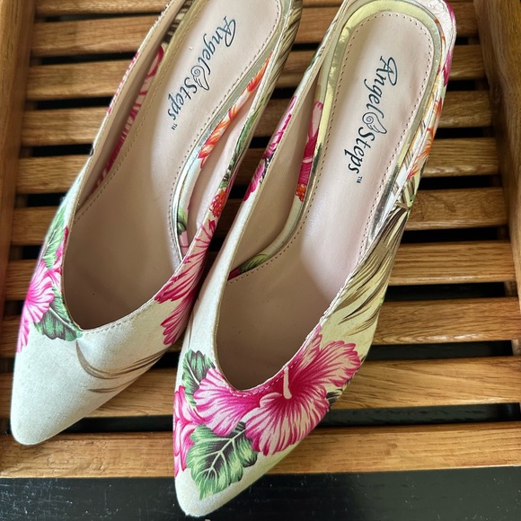 Angel Steps floral slip-on shoes - Picture 4 of 11